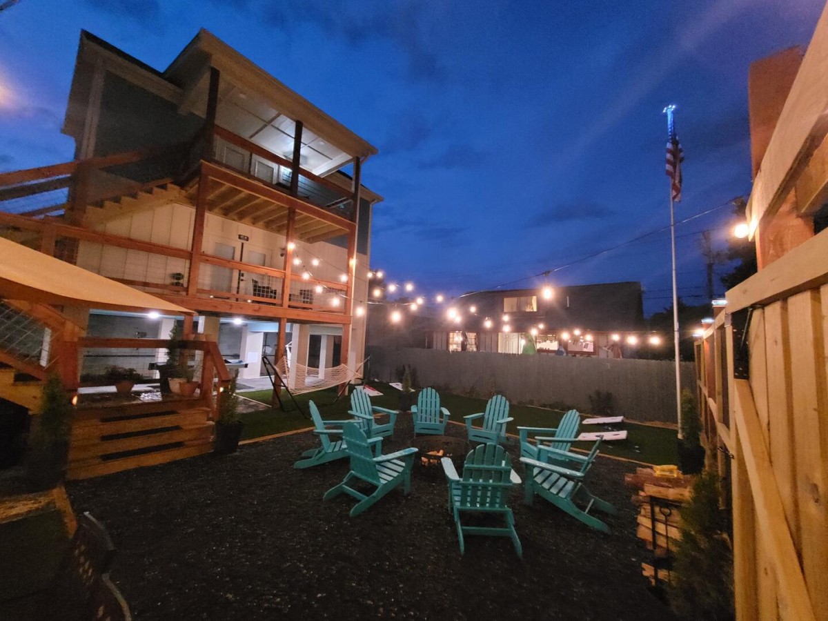 Stonewood Cabins LLC-Sky Loft Apt 1-image-1