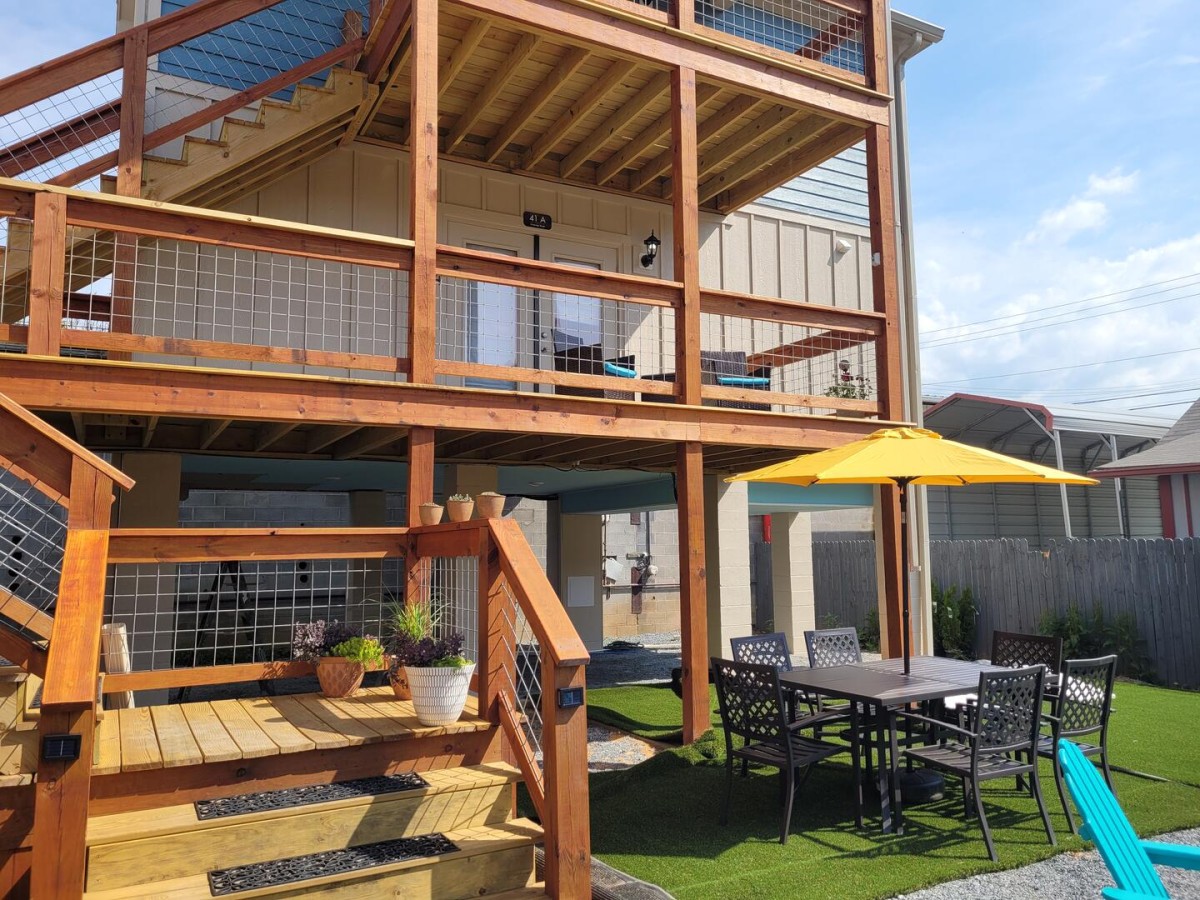 Stonewood Cabins LLC-Sky Loft Studio 4-image-1
