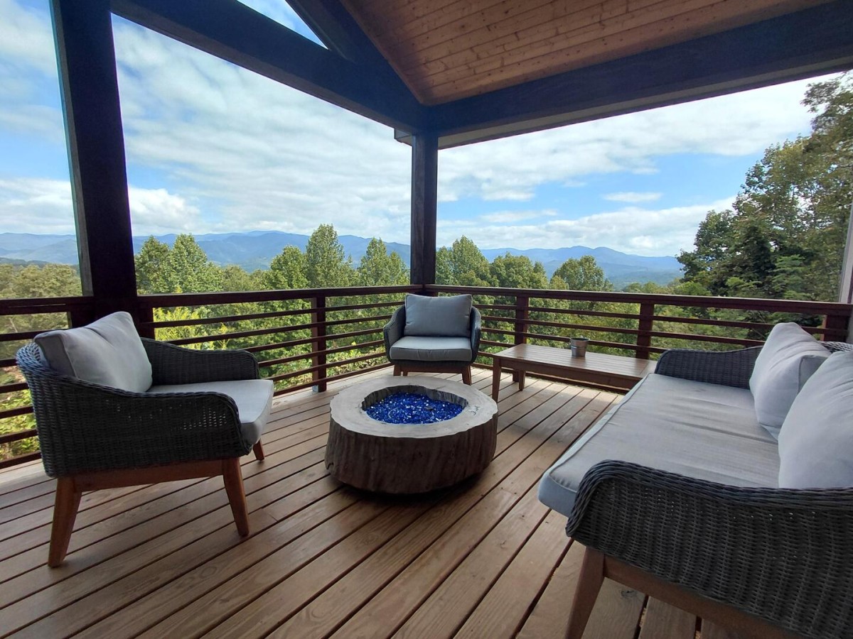 Stonewood Cabins LLC-Bella's Retreat-image-1
