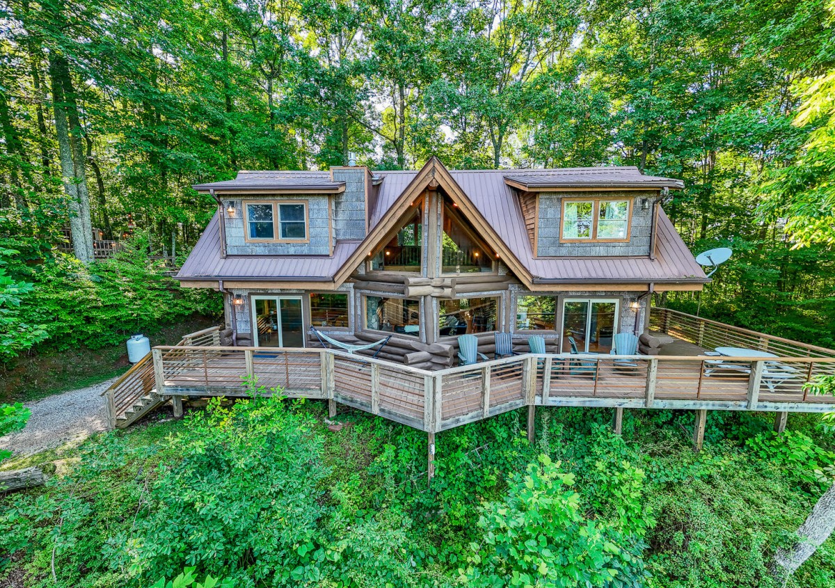 Stonewood Cabins LLC-Fontana View 2-image-1